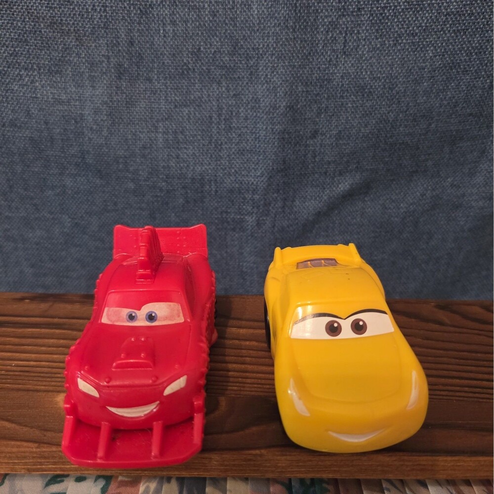 McDonalds Disney Cars on the Road Cruz Ivy Happy Meal Toy Lot
